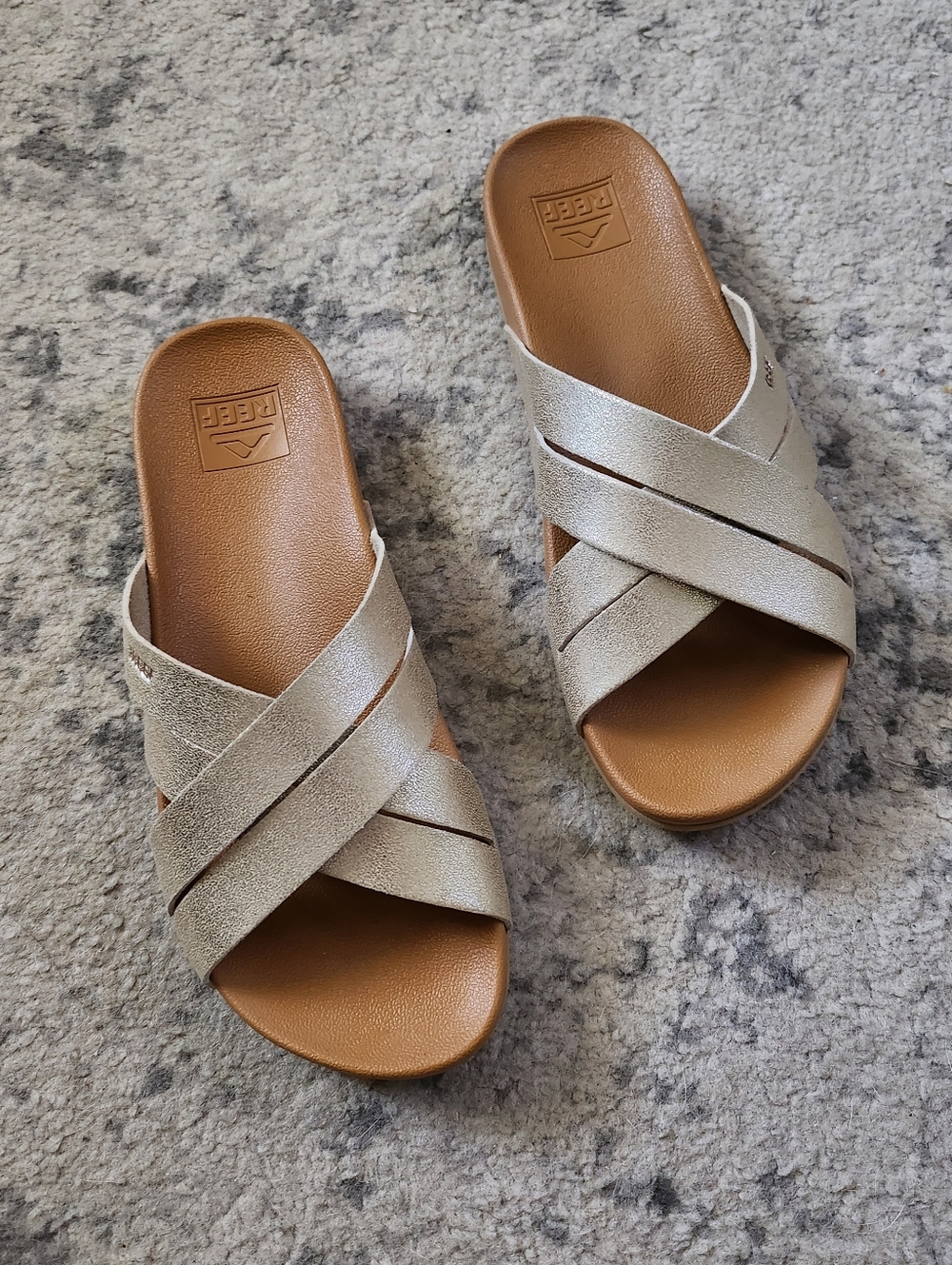 Reef Women's Metallic Gold Crisscross Slide Sandals Cushion Spring Bloom. - Picture 2 of 7